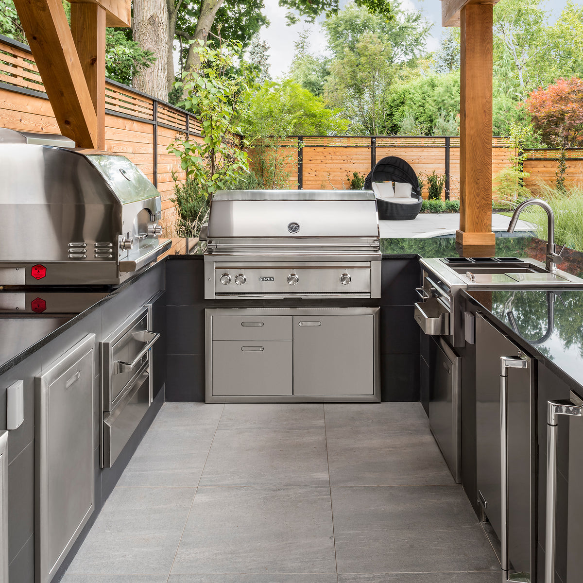 Outdoor Kitchen, Pizza Oven, BBQ Garden Furniture UK